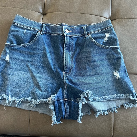 Express mom super high rise shorts -sz 14 - Picture 5 of 7